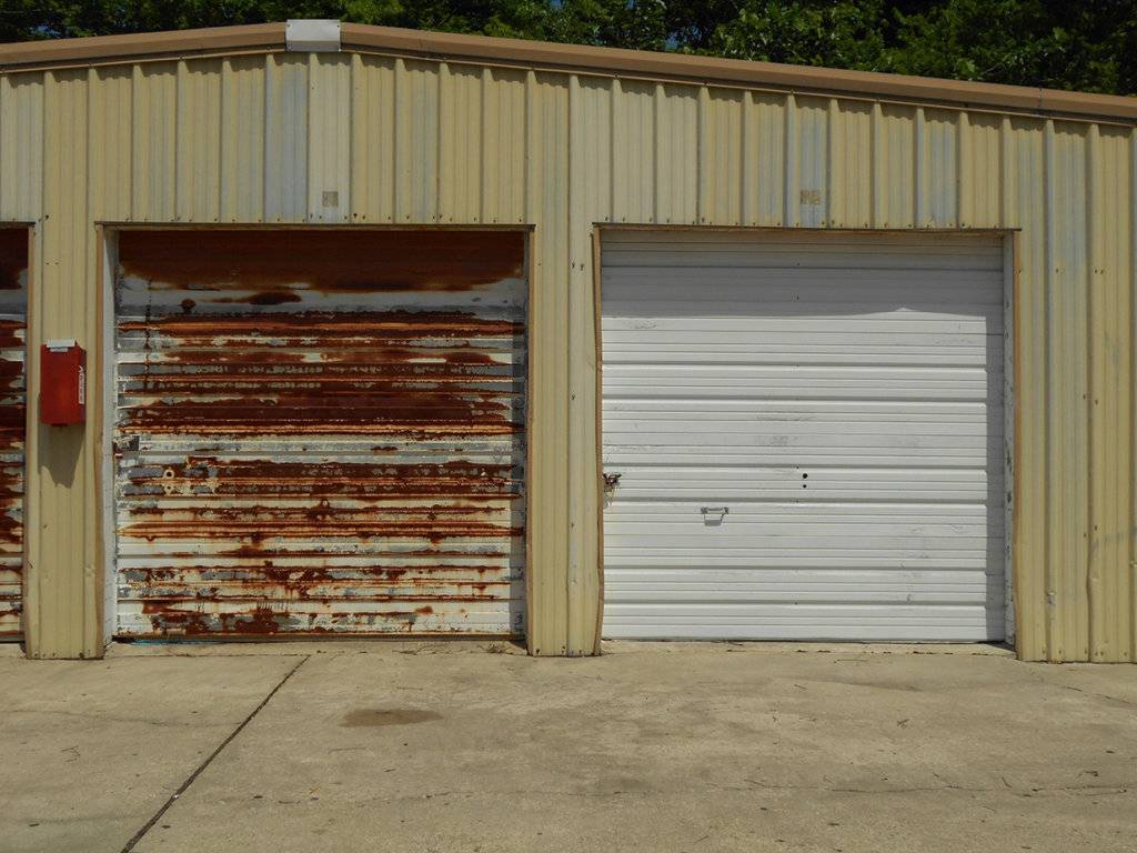 garage door rust